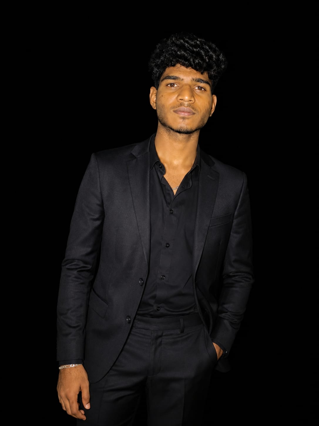 Venkedesan N